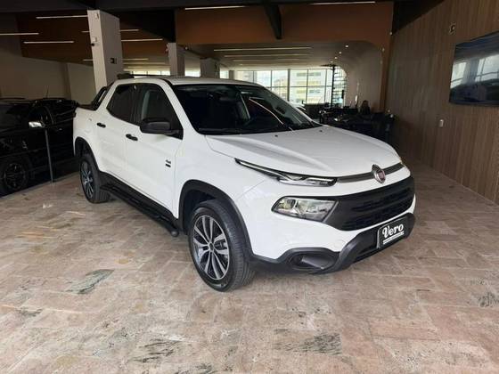 FIAT TORO 2.0 16V TURBO DIESEL ENDURANCE 4WD AT9 FIAT TORO 2.0 16V TURBO DIESEL ENDURANCE 4WD AT9